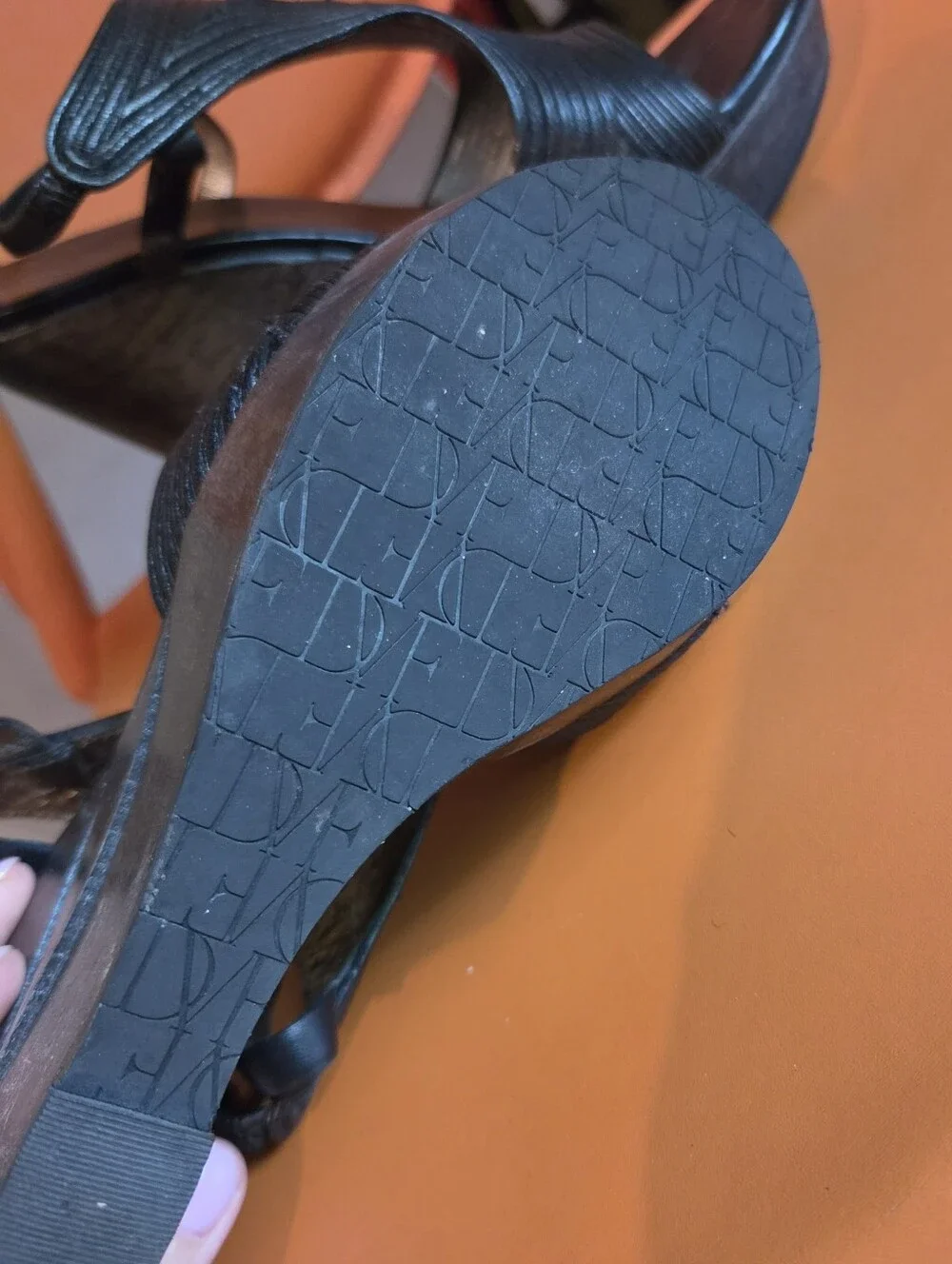 DIANE VON FURSTENBERG Black Leather Wedge Sandals Women US 7.5